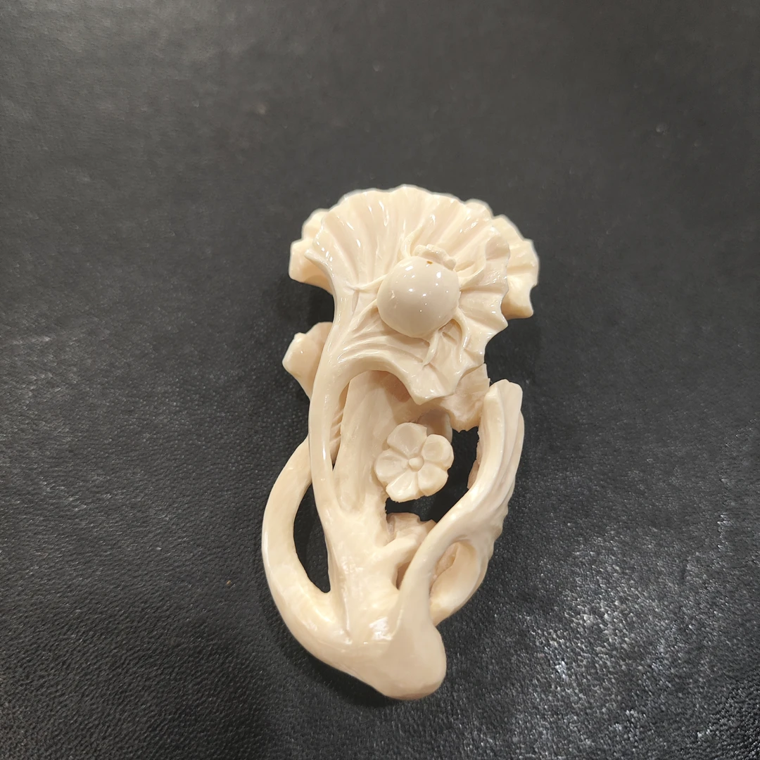 猛犸约10.9克雕刻件ZL4019