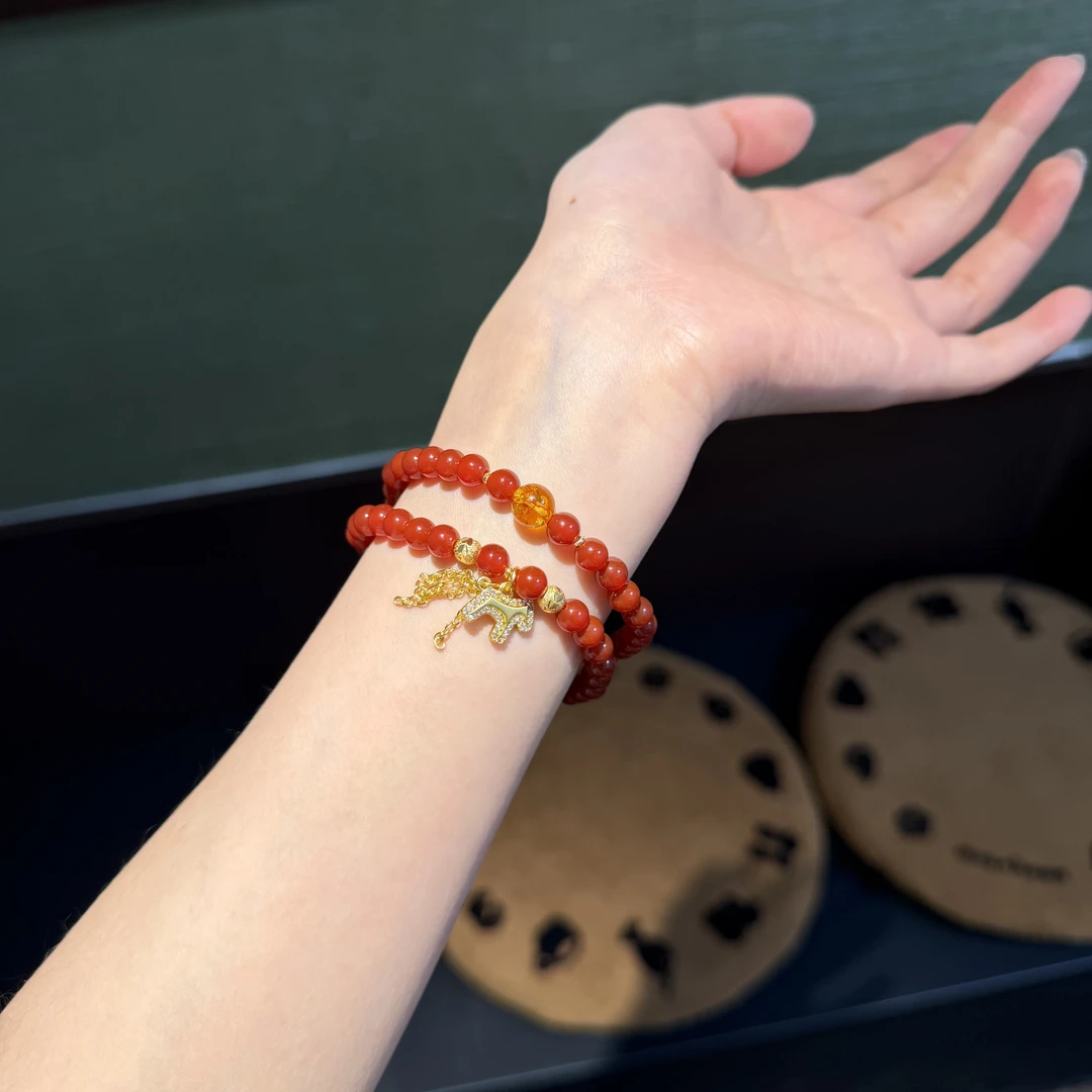 E*马上花*天然红玛瑙花珀小马双圈手串 多样性发其一