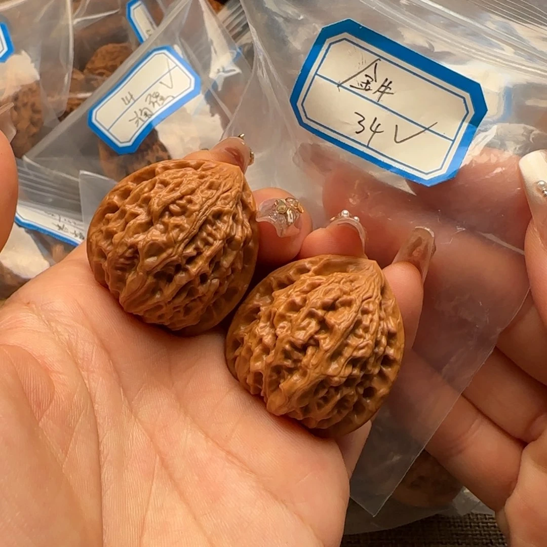 文玩核桃把件昆****羊发发发