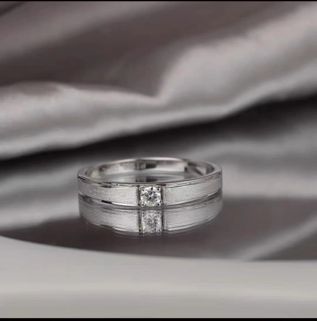 925银莫桑石银制品 【公主男戒】10分    精致  百搭 / 合成碳硅石