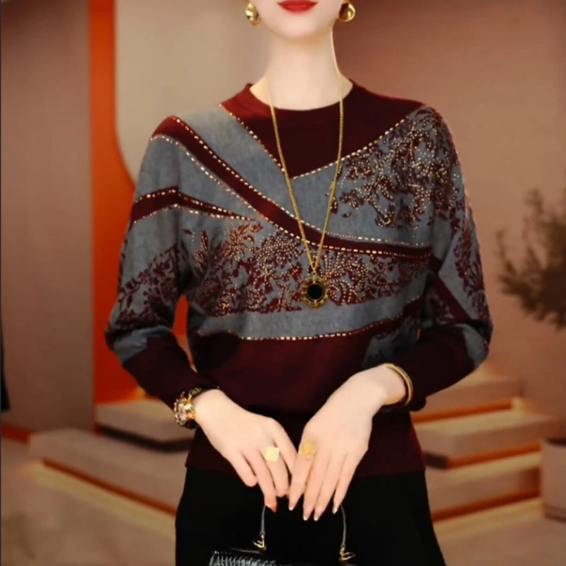 洋气撞色烫钻长袖针织衫女2025秋冬新款宽松显瘦百搭圆领妈妈上衣