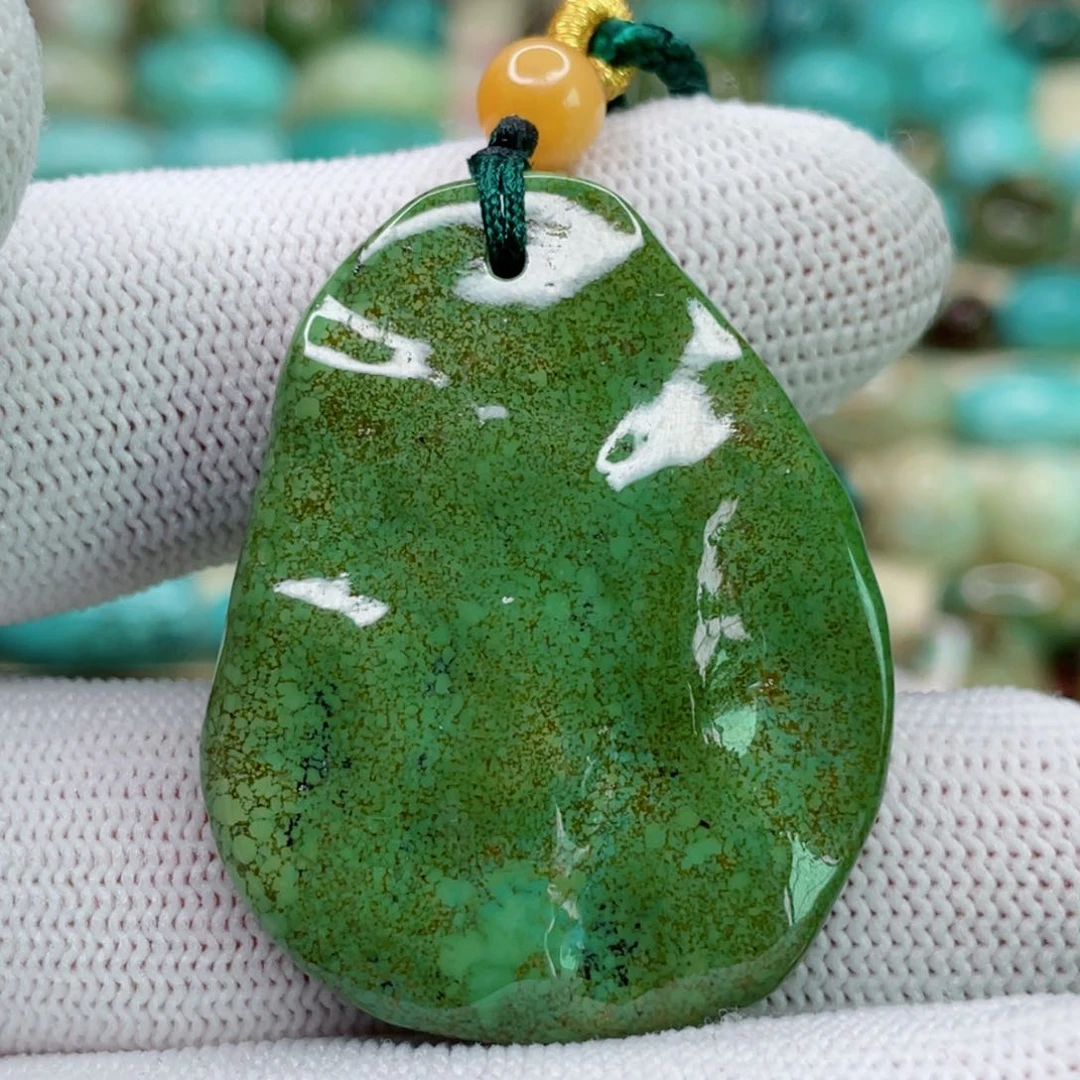 未镶嵌绿松石颈饰