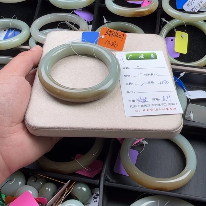 未镶嵌手镯和田玉玲珑美镯57