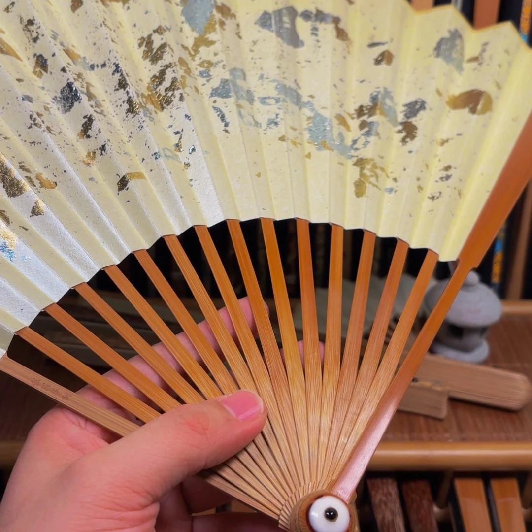 扇子全老和尚头白洒