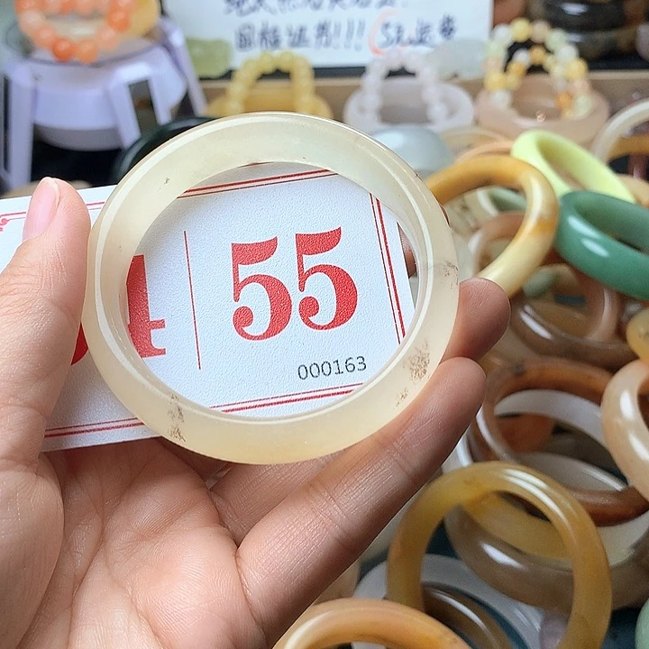 石英质玉（黄龙玉）未镶嵌手镯