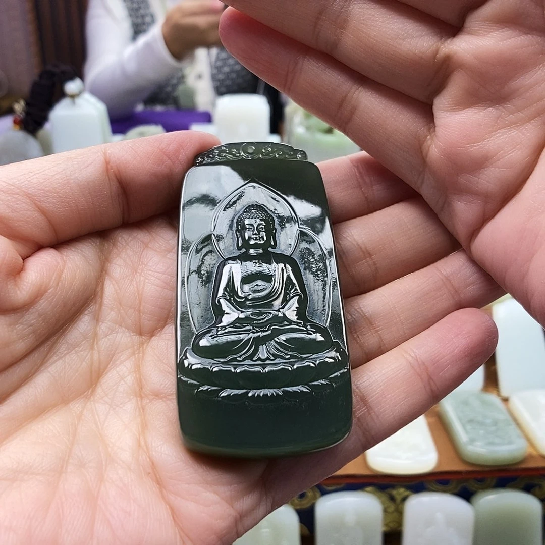 颈饰未镶嵌和田玉阿****）