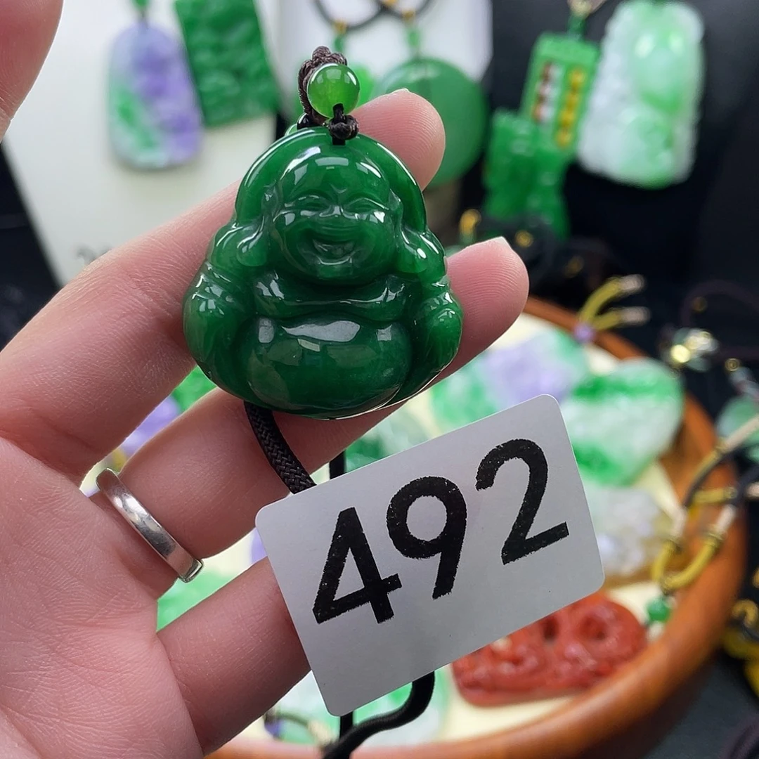 翡翠未镶嵌吊坠(赠链)