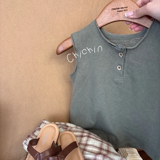 芳草地·中小童背心夏款简约坎肩中性透气短袖男童帅气上衣女宝T恤