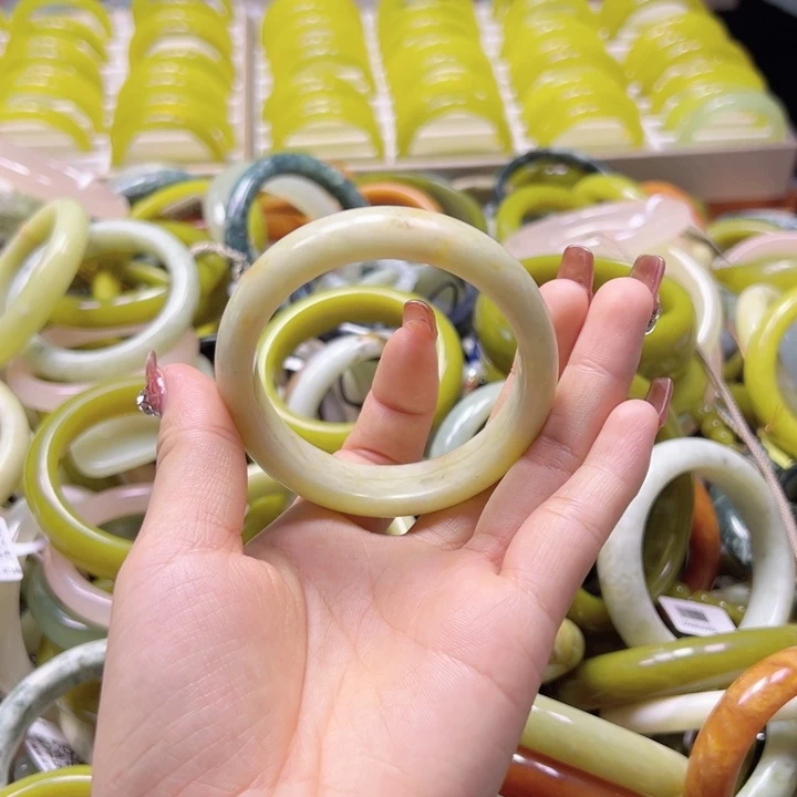 未镶嵌蛇纹石玉手镯