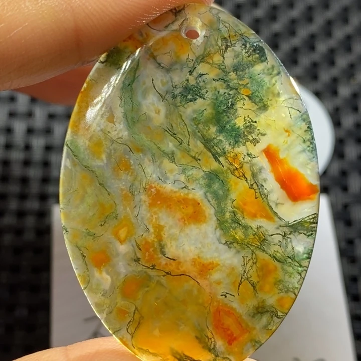 未镶嵌颈饰玛瑙/玉髓正**存