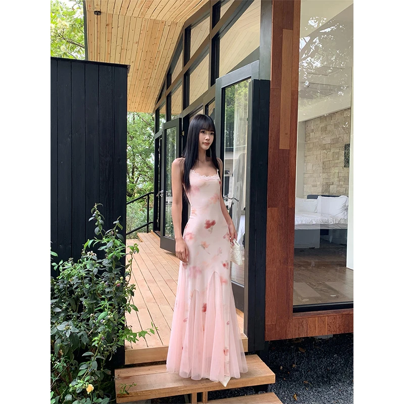 VENUIE【粉雾海】温柔风印花网纱蕾丝花边修身度假吊带连衣裙21560