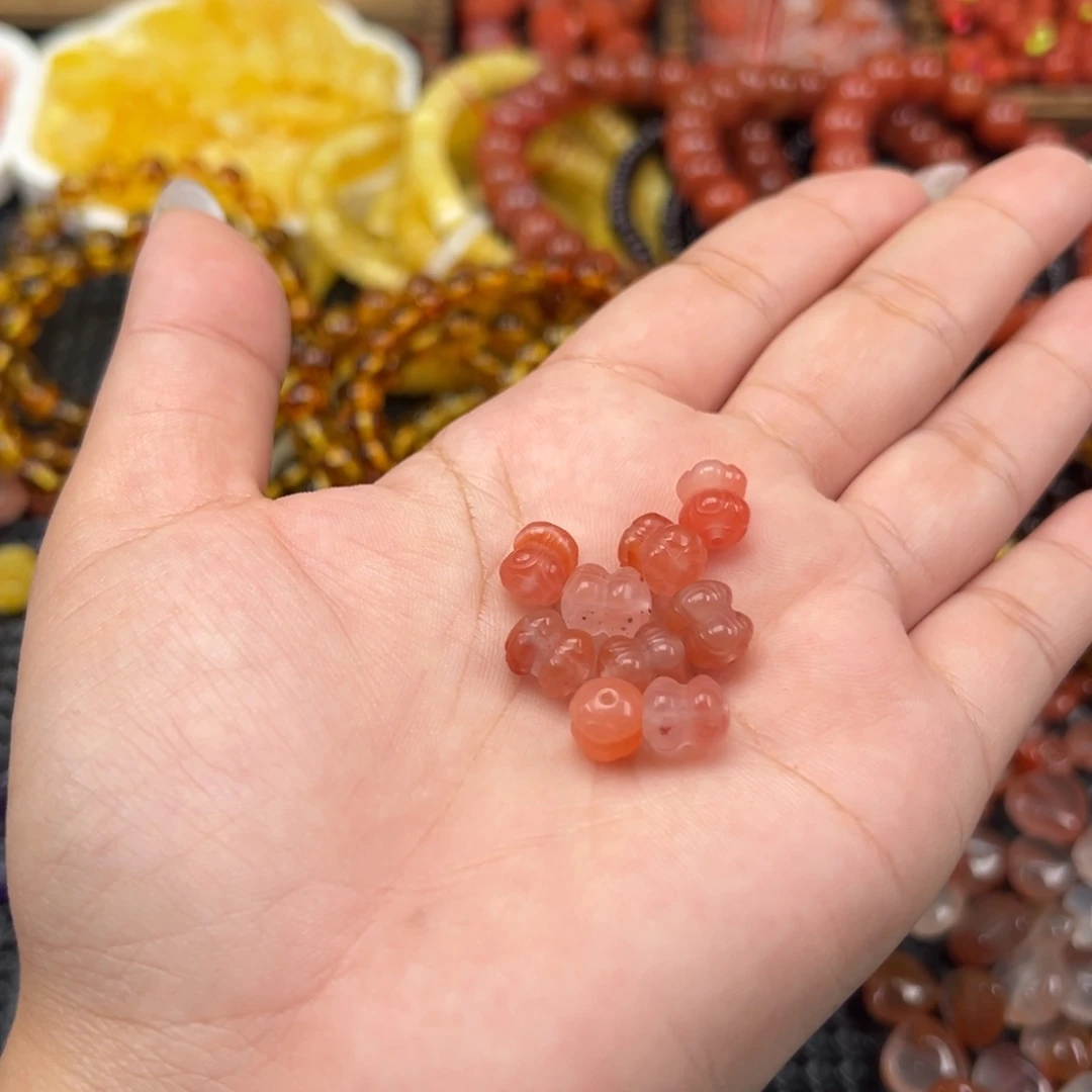 琥珀未镶嵌吊坠(不含链)多样性