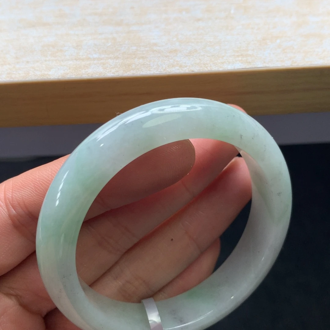 翡翠未镶嵌手镯手镯