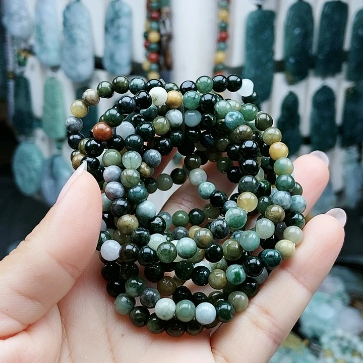 颈饰足铂镶嵌翡翠翡翠