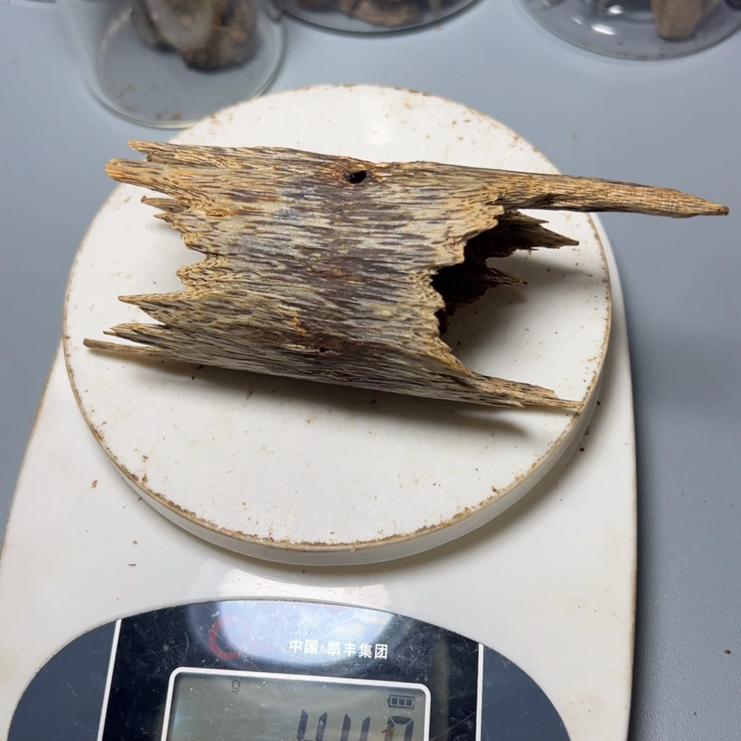 宏***械树脂制品海南野生棋楠虫漏44g