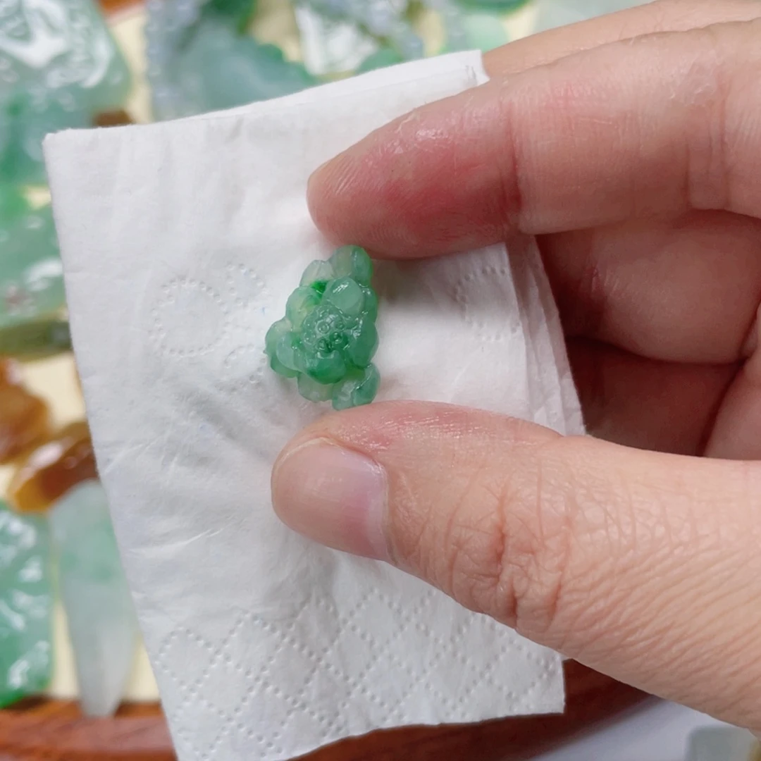 定制翡翠未镶嵌随行