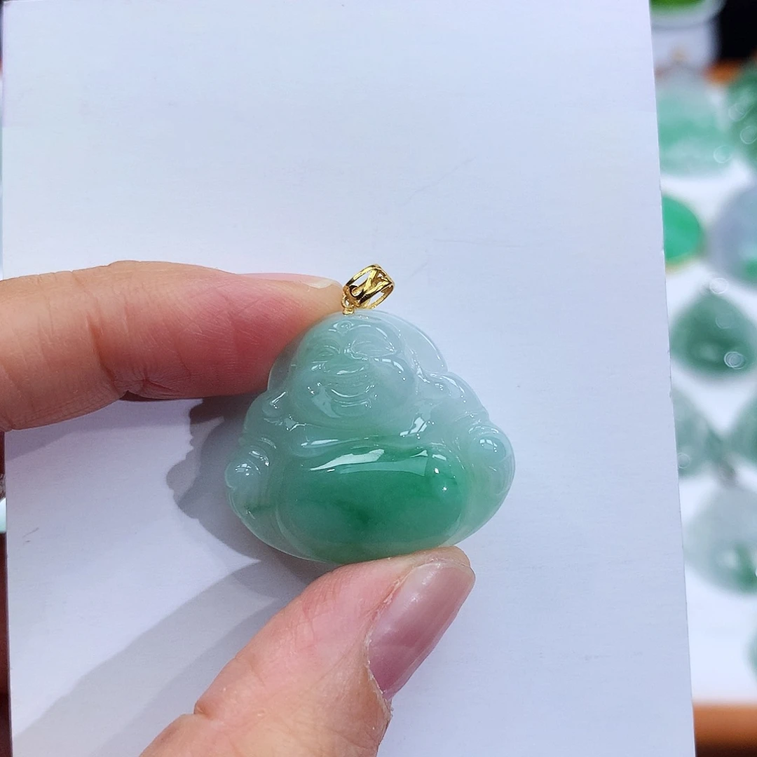 翡翠18K金镶嵌颈饰翡翠吊坠