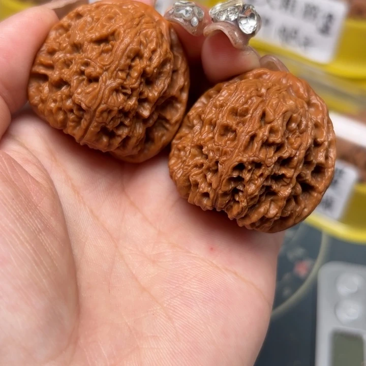 文玩核桃吊坠38-32660-02