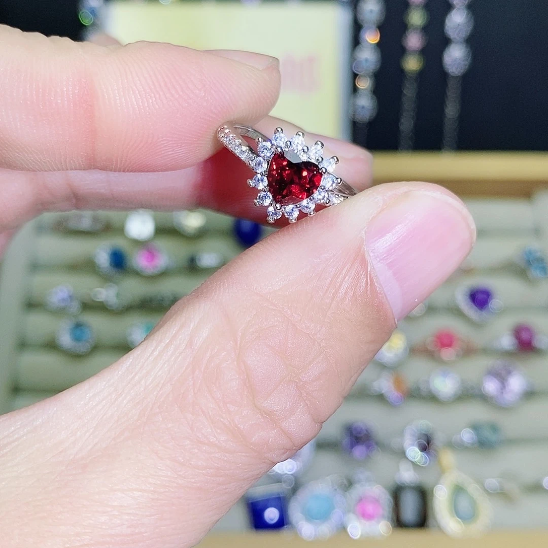 未镶嵌戒指石榴石