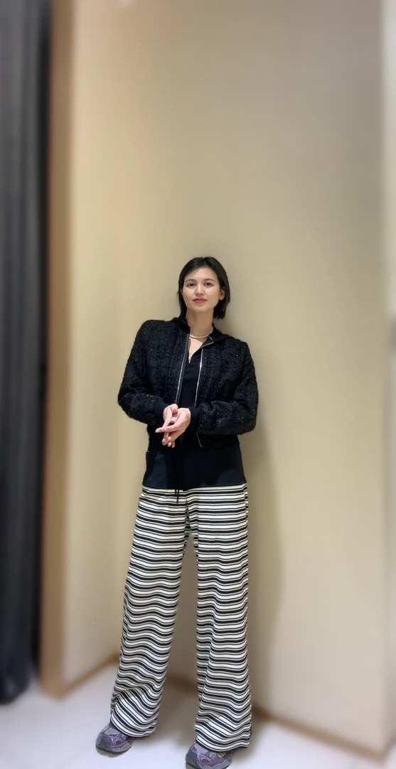 时尚显瘦百搭减龄小香夹克外套