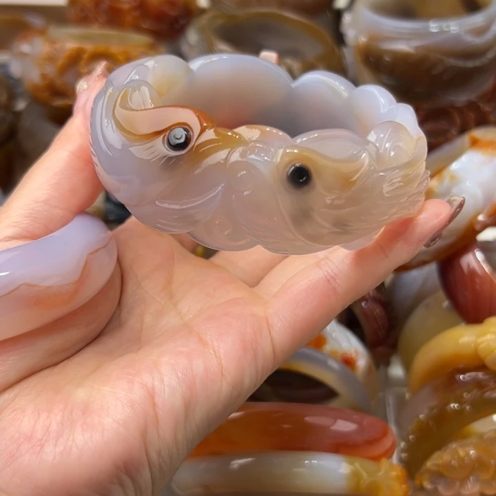 玛瑙/玉髓手镯未镶嵌熟****人一共600