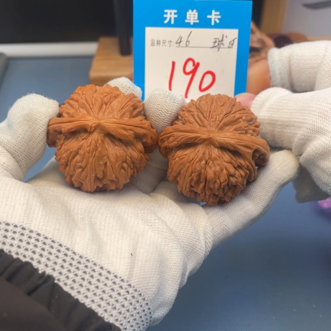 核桃文玩核桃白狮子