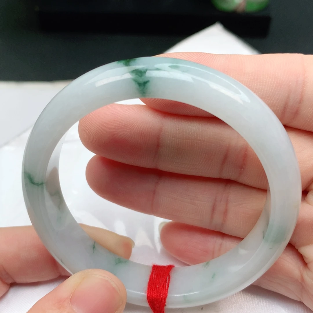 翡翠手镯未镶嵌，，，，，，，，