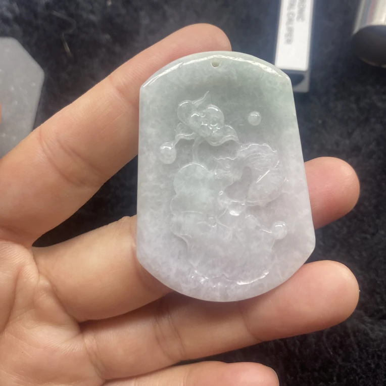 天然缅甸A货翡翠挂件