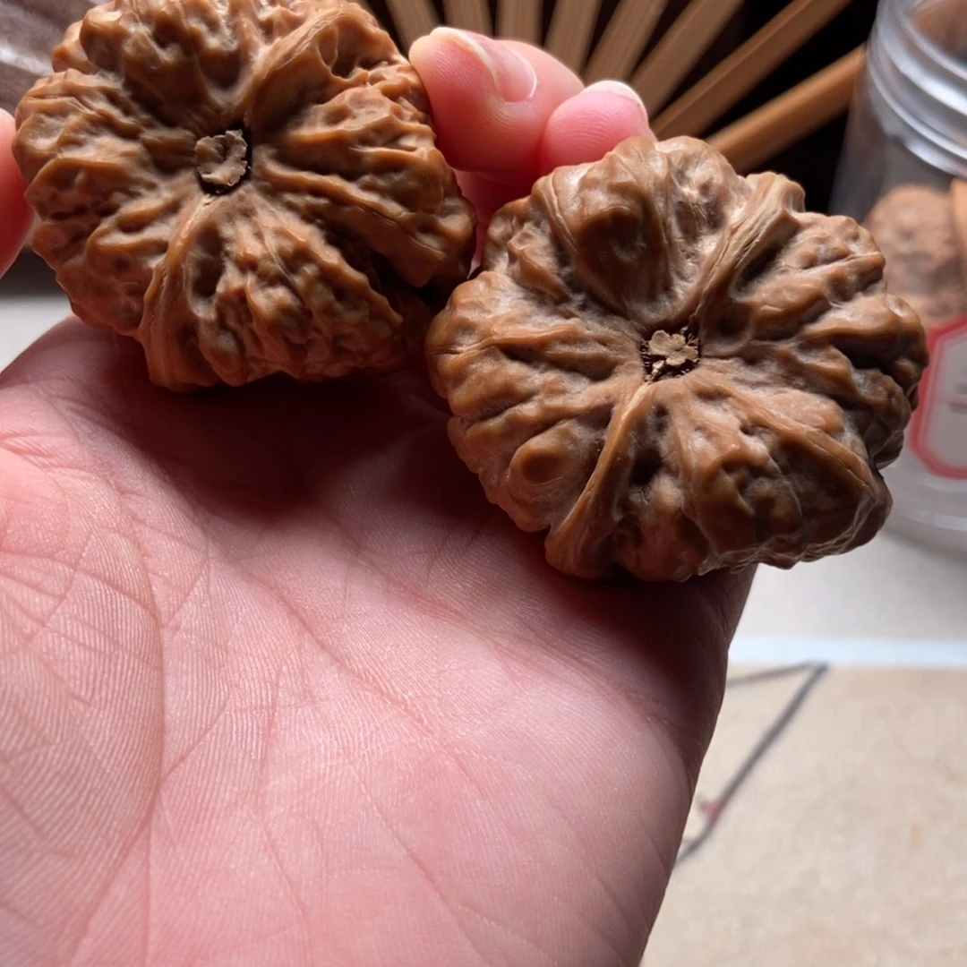 陈***r文玩核桃吊坠41蛙蛙