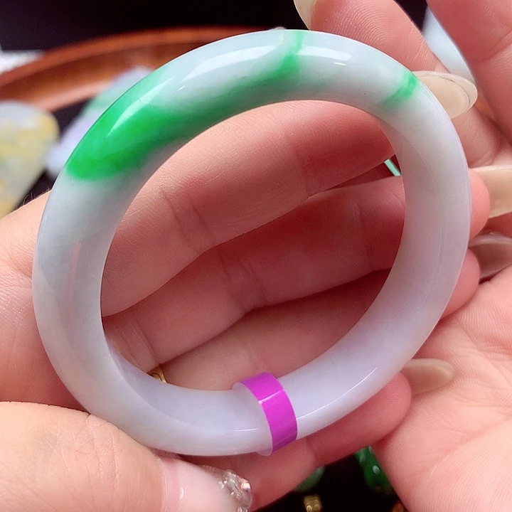 翡翠未镶嵌手镯翡翠手镯