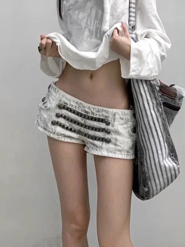 辣妹复古重工链条装饰擦脏低腰牛仔短裤女夏美式做旧包臀超短热裤