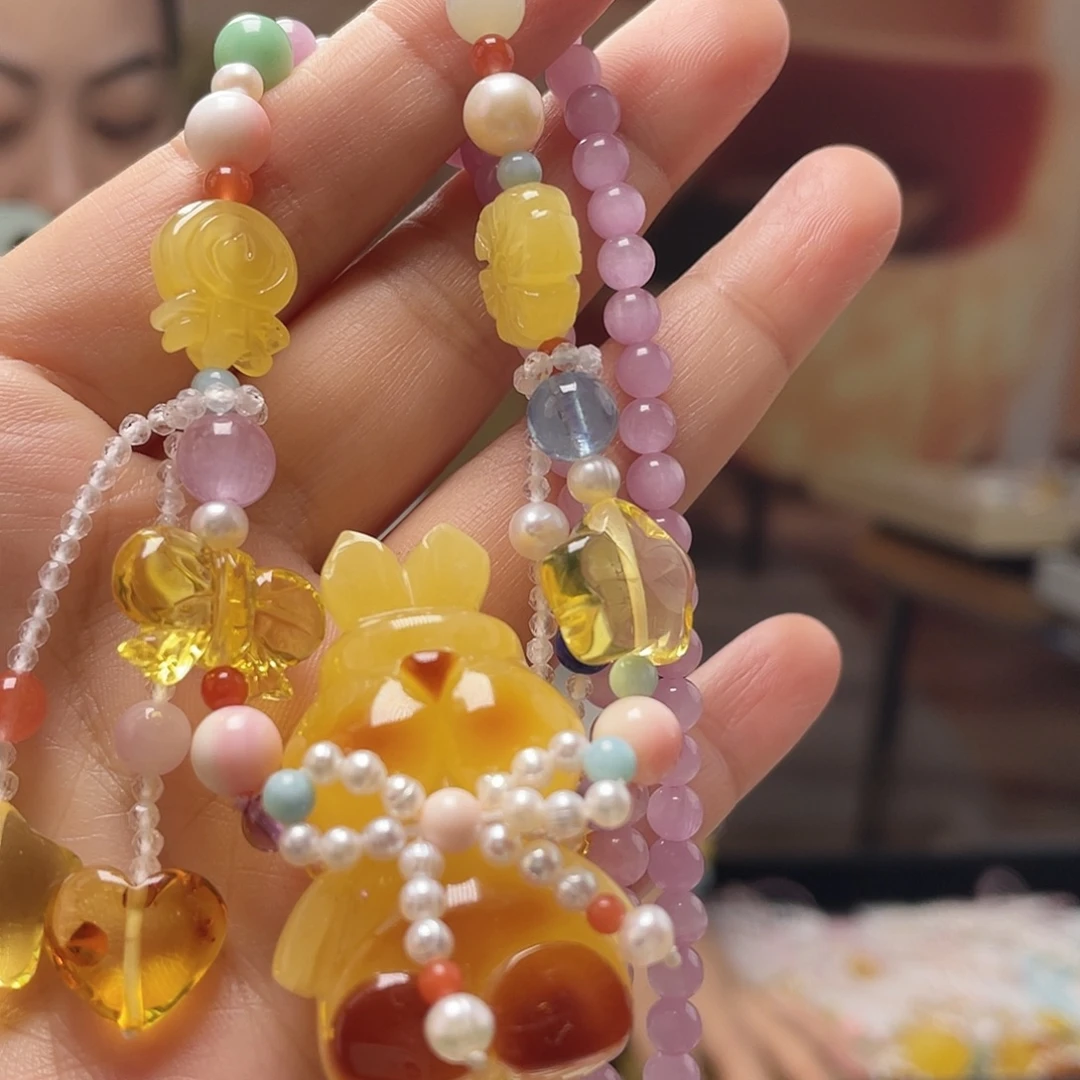 蜜蜡未镶嵌裸石吊坠