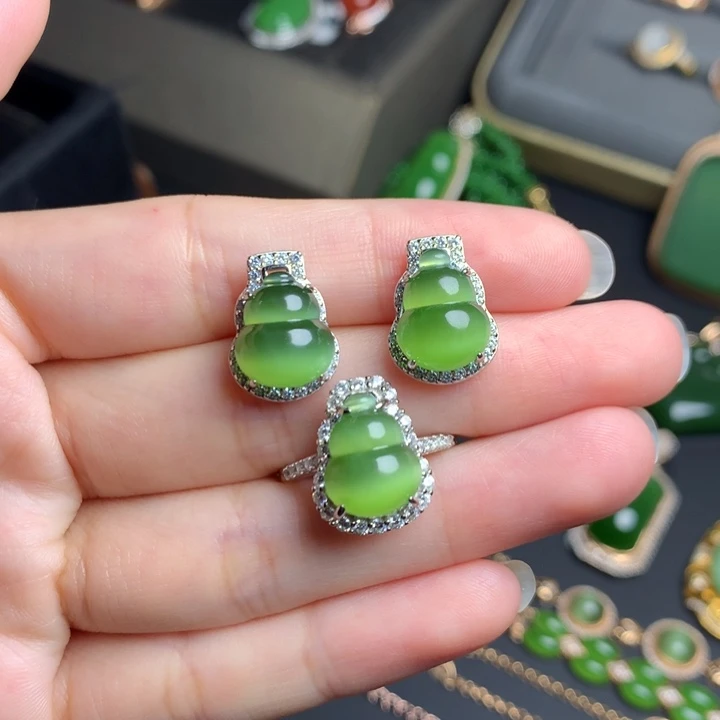 喜***羊银S925镶嵌戒指和田玉