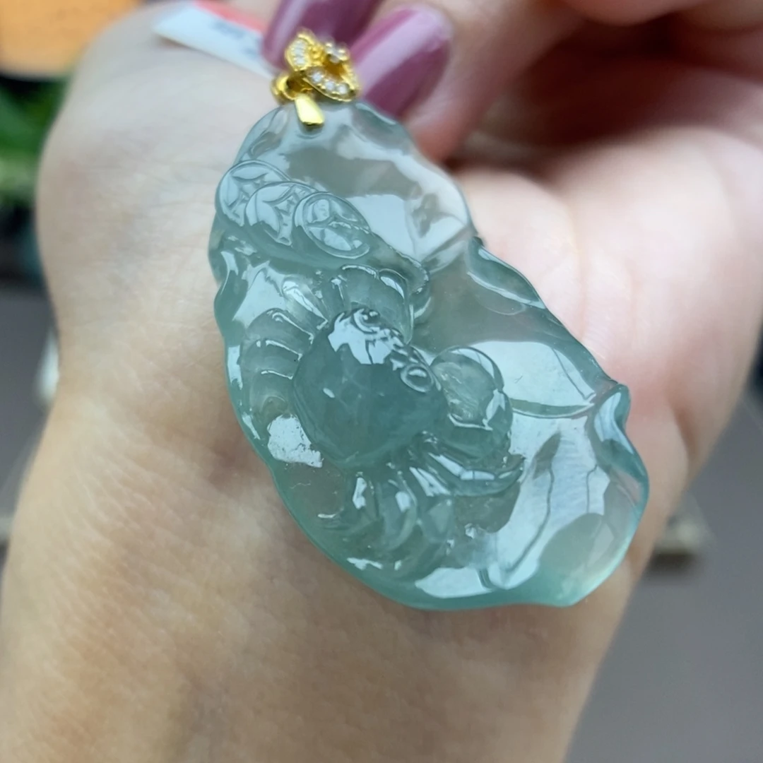 翡翠18K金镶嵌颈饰吊坠79