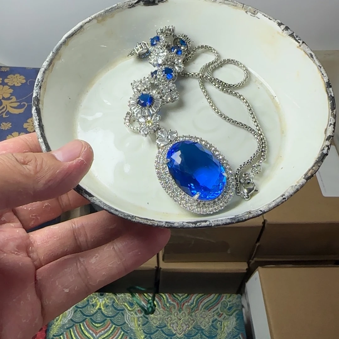 粉彩和合二仙苹果尊