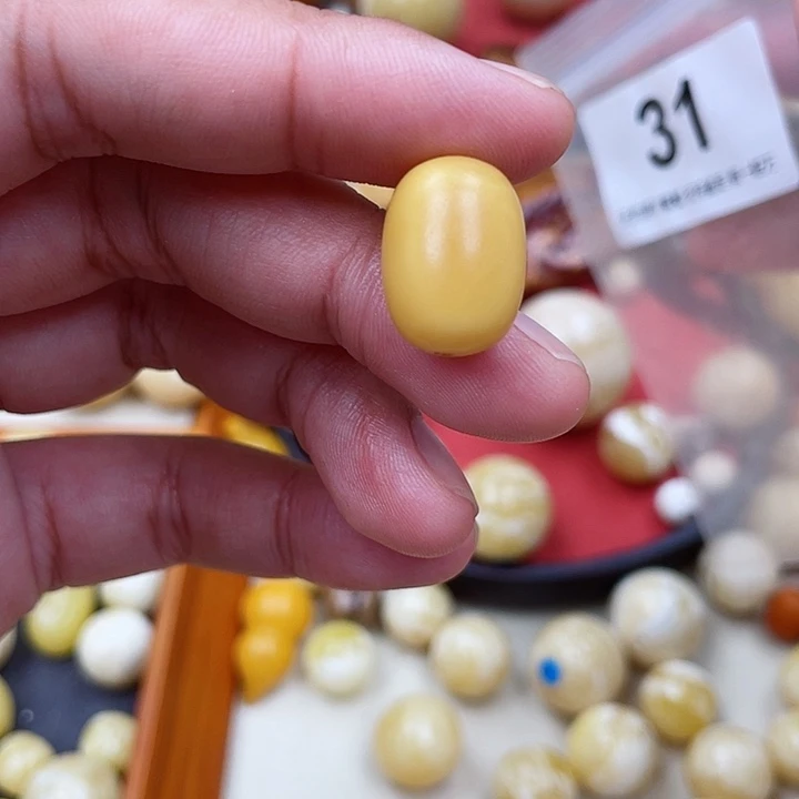 蜜蜡未镶嵌珠宝奇石12.5