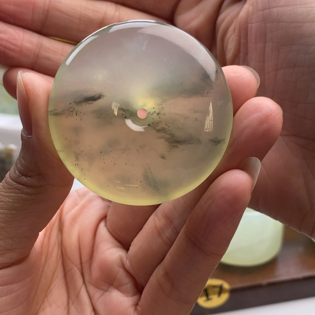 胡****岫玉未镶嵌四大名玉挂件