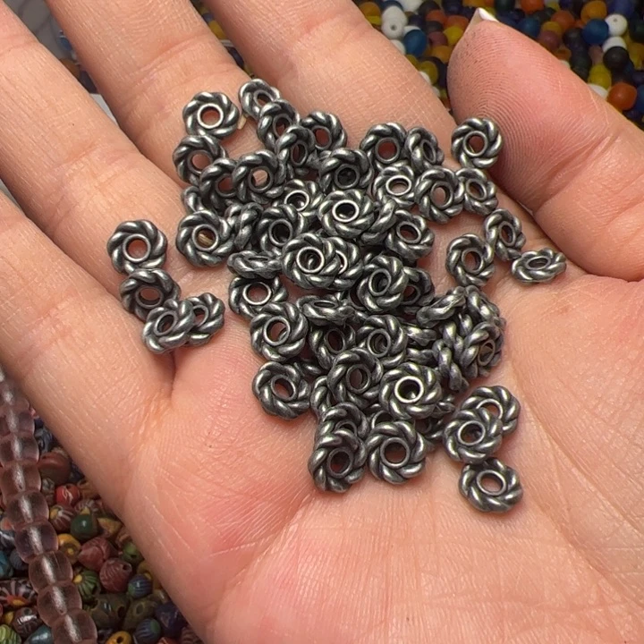 玻璃颈饰3271。   和金配件25克