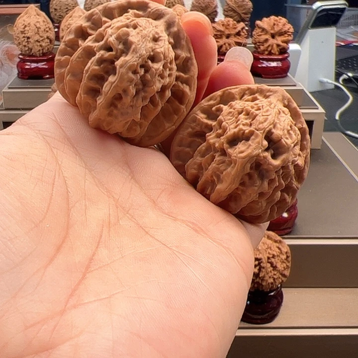 把件文玩核桃41 盘龙虎头 t-012