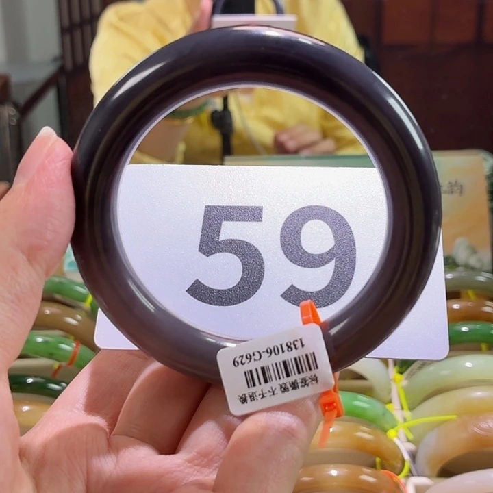 未镶嵌手镯和田玉50