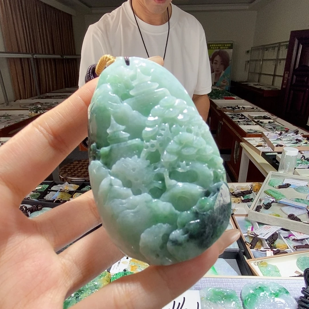 翡翠未镶嵌颈饰翡翠