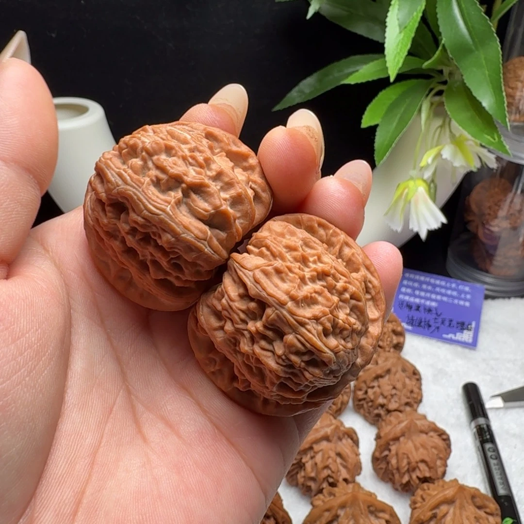 文玩核桃把件42球白