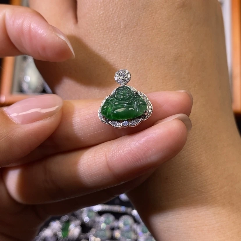 【闪购商品】翡翠颈饰未镶嵌天然