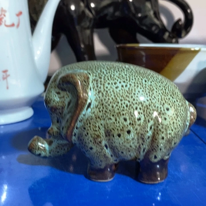 瓷片七厂窑变小象摆件