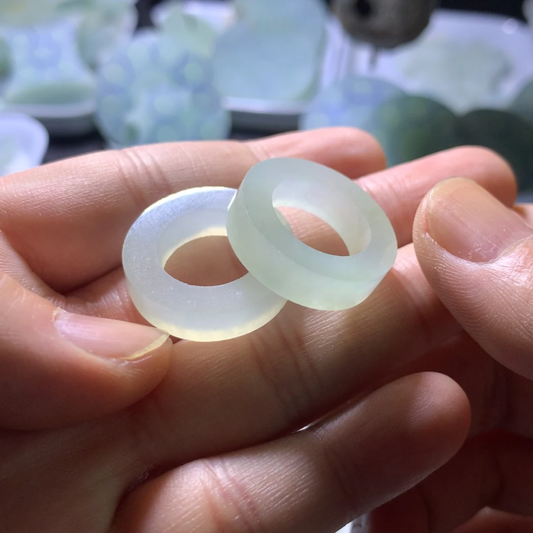 未镶嵌定制翡翠深夜大漏，内径卡17.5以内戒圈，688一枚