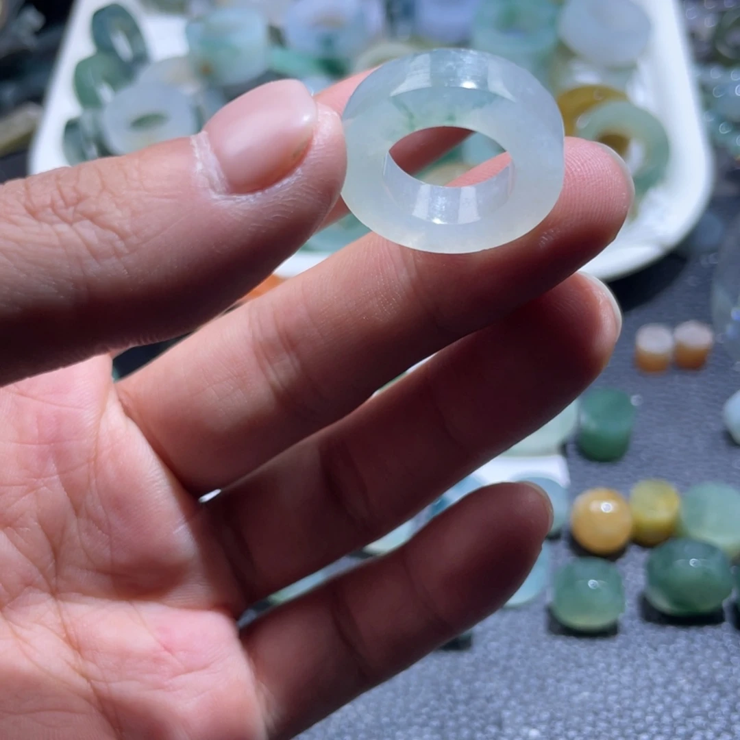 定制翡翠未镶嵌天然翡翠