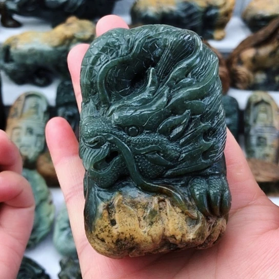 未镶嵌岫岩河磨玉（透闪石质玉）把件①****你