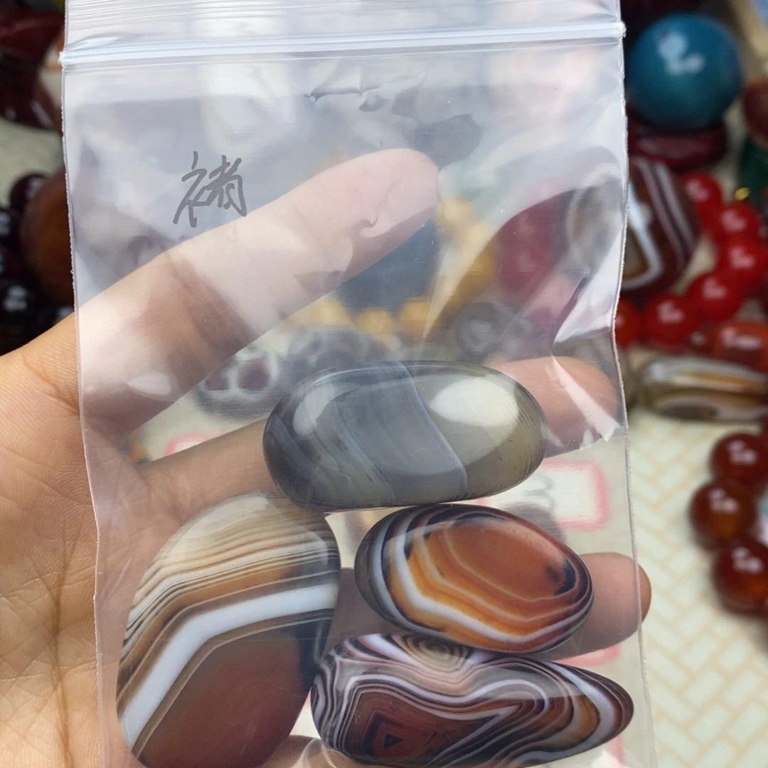 褚***雪玛瑙/玉髓未镶嵌颈饰