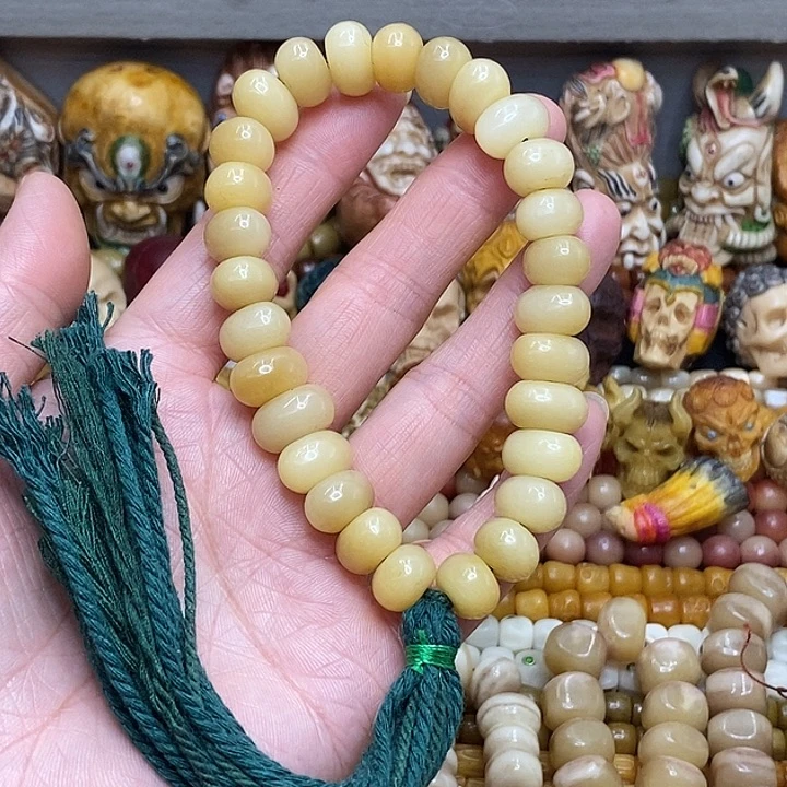 吊坠龙脊菩提驼骨手持