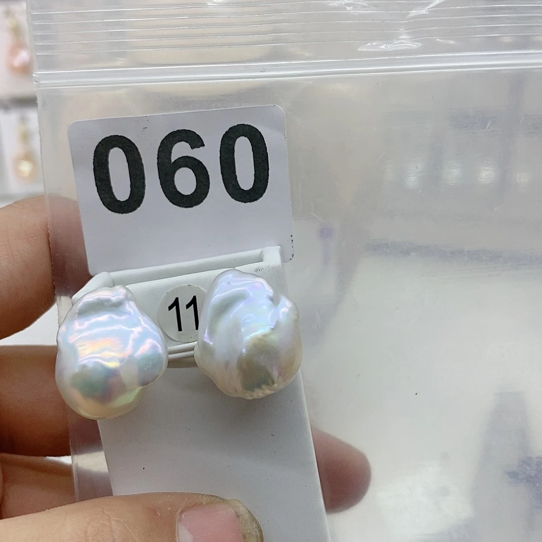 淡水珍珠颈饰合金